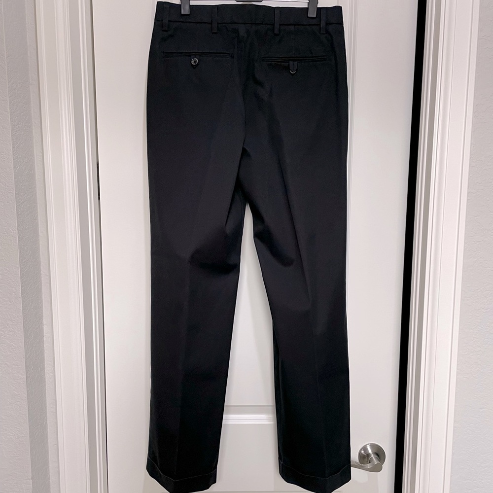 Dockers Iron Free Khaki Classic Fit D3 black 30x32
